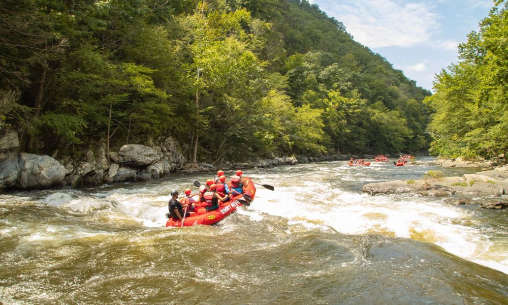 whitewater rafting in the smoky mountains