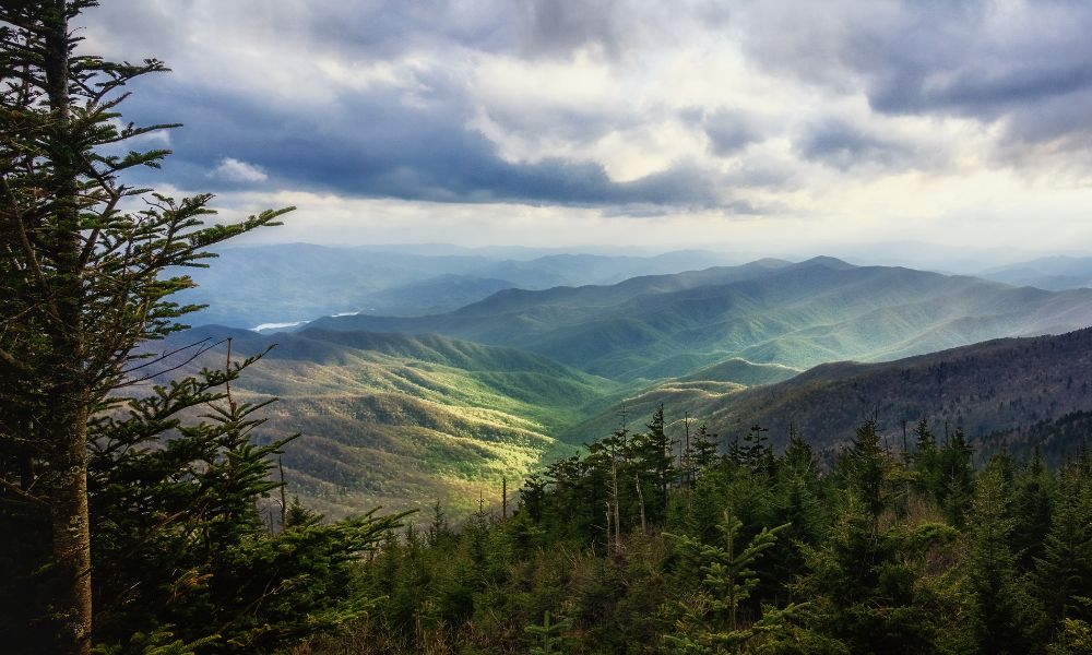 sunlit smoky mountains from clingmans dome