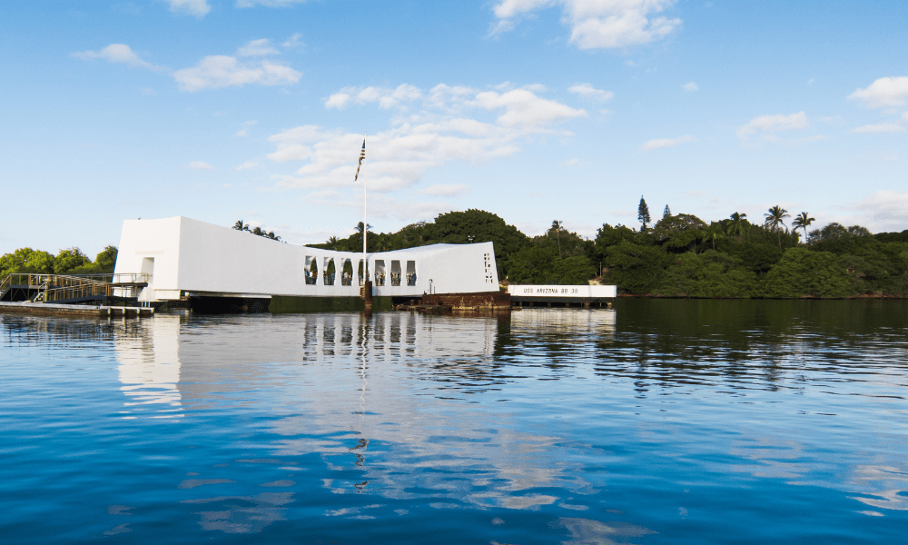 the uss arizona memorial at pearl harbor, oahu